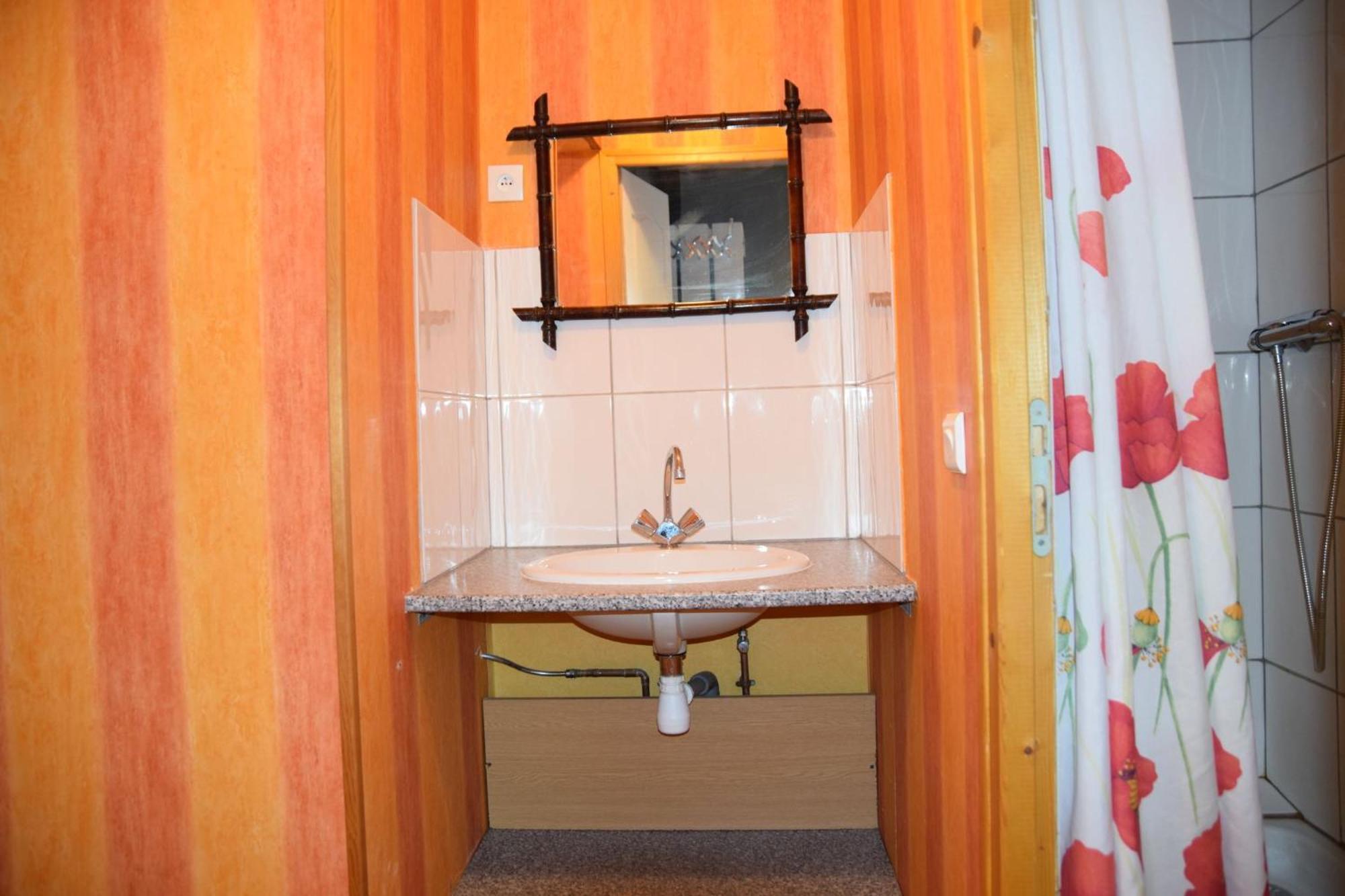 Vacance Conviviales Dans Les Vosges 8 Gites Ban-de-Sapt Zimmer foto